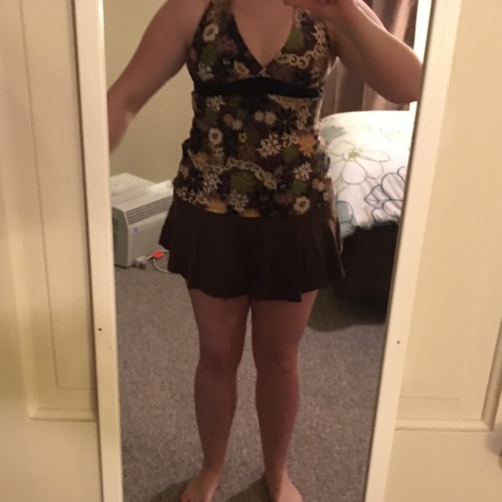 Tankini halter & swim skirt